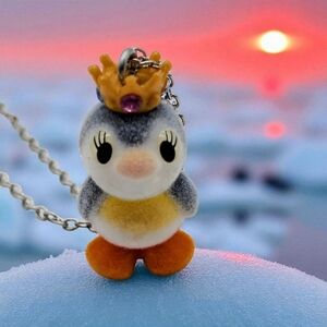 Cute Penguin Emperor Crown Pendant Necklace 16in Costume